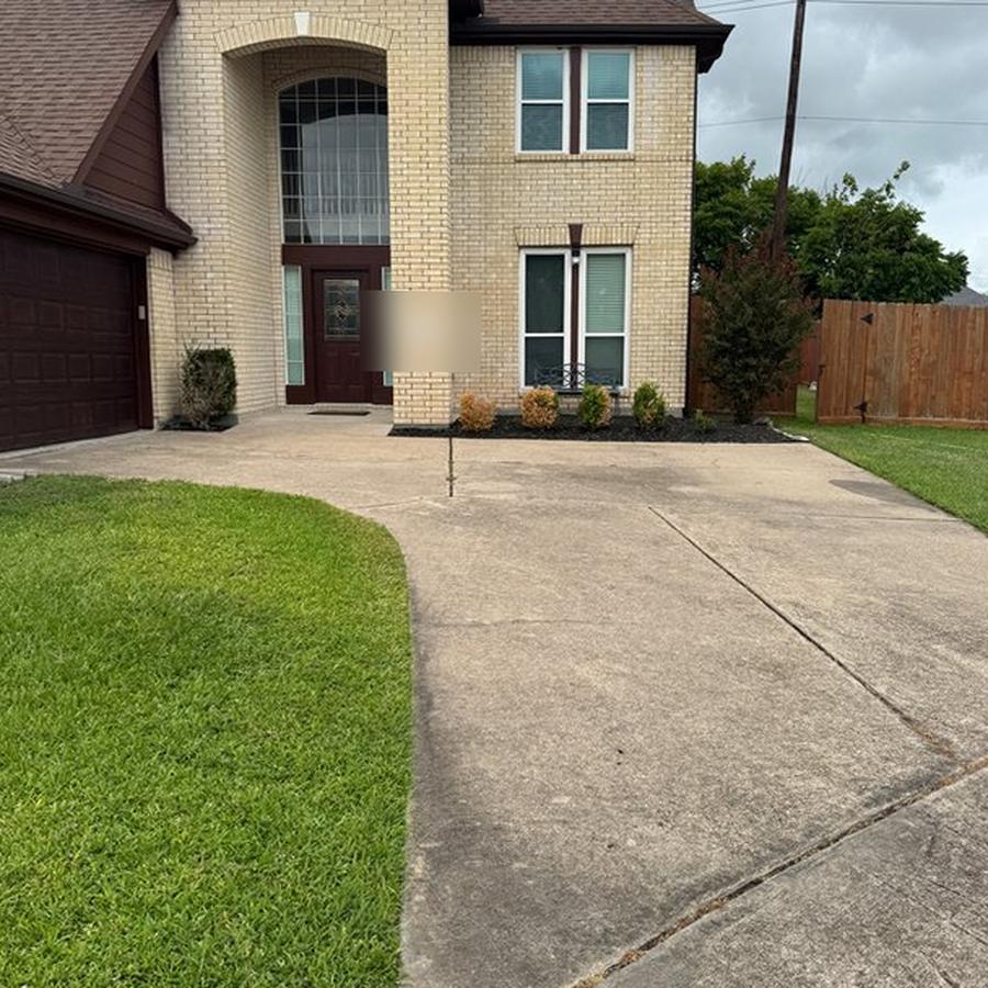 Front walk & driveway: before